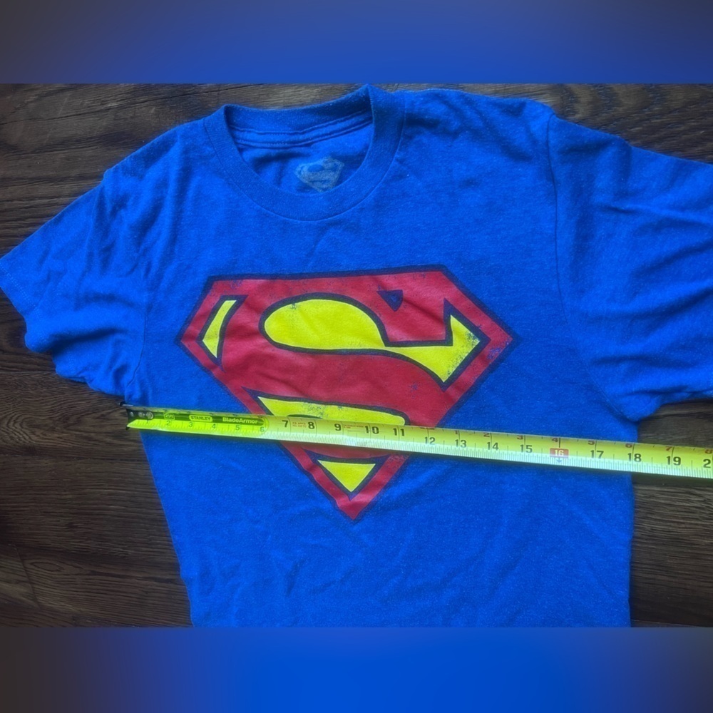 SUPERMAN Superhero youth small Logo t-shirt - Picture 6 of 6